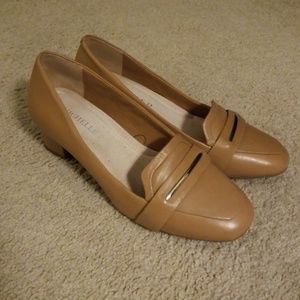 Michelle D tan loafers
